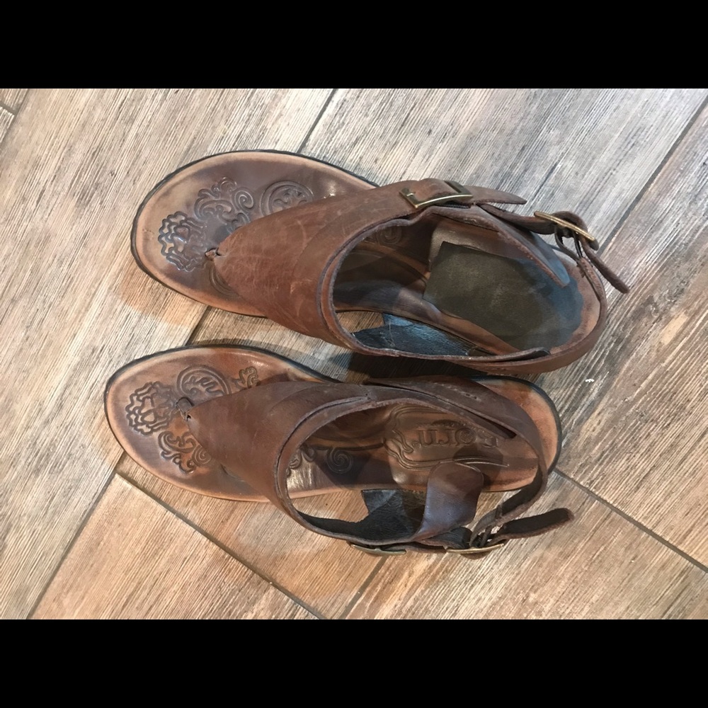 Ladies sandals